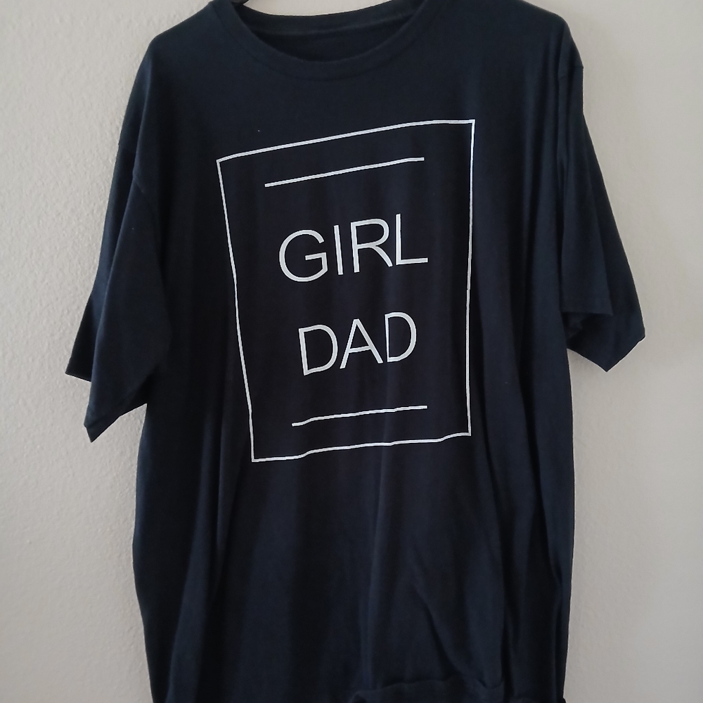 Black 'Girl Dad' Mens Tshirt